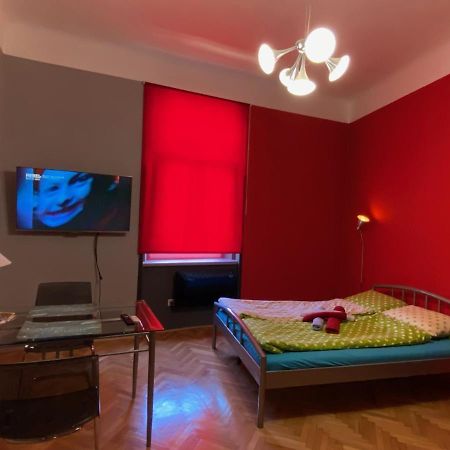 Apartment B42 Bed And Cafe Praga Exterior foto